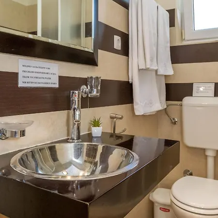 Maya By Interhome Molat