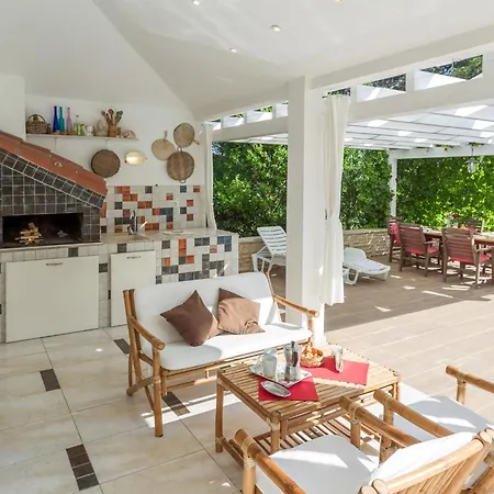 Maya By Interhome Brgulje